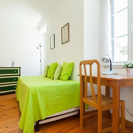 Feels Like Lapa Central Flat *